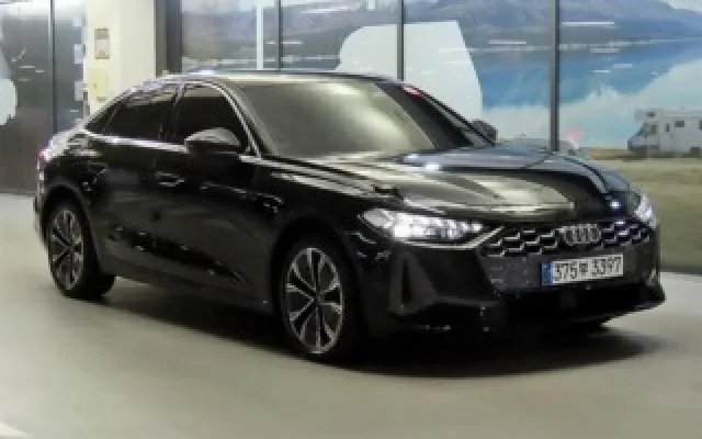 인천무직중고차할부 A5 (B10) 40 TFSI 콰트로 어드밴스드 매물 사진 4 - 2025/12 9,010km