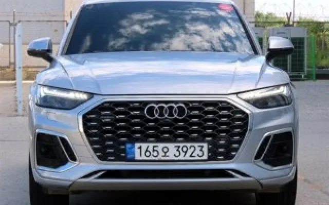 인천무직중고차할부 Q5 (FY) 45 TFSI 콰트로 프리미엄 스포트백 매물 사진 12 - 2022/06 76,314km