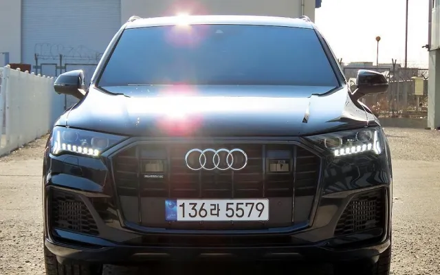인천무직중고차할부 Q7 (4M) 55 TFSI 콰트로 프리미엄 매물 사진 3 - 2023/03 23,800km