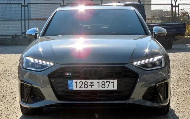 인천무직중고차할부 S4 (B9) 3.0 TFSI 콰트로 매물 사진 10 - 2022/03 53,331km